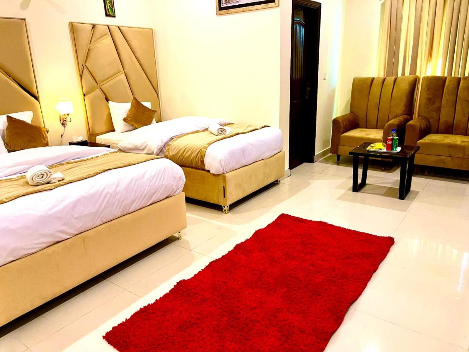 Go Room Hotel Лахор Экстерьер фото